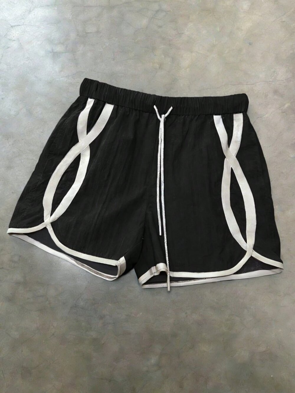 Black & White Athletic Shorts Size M